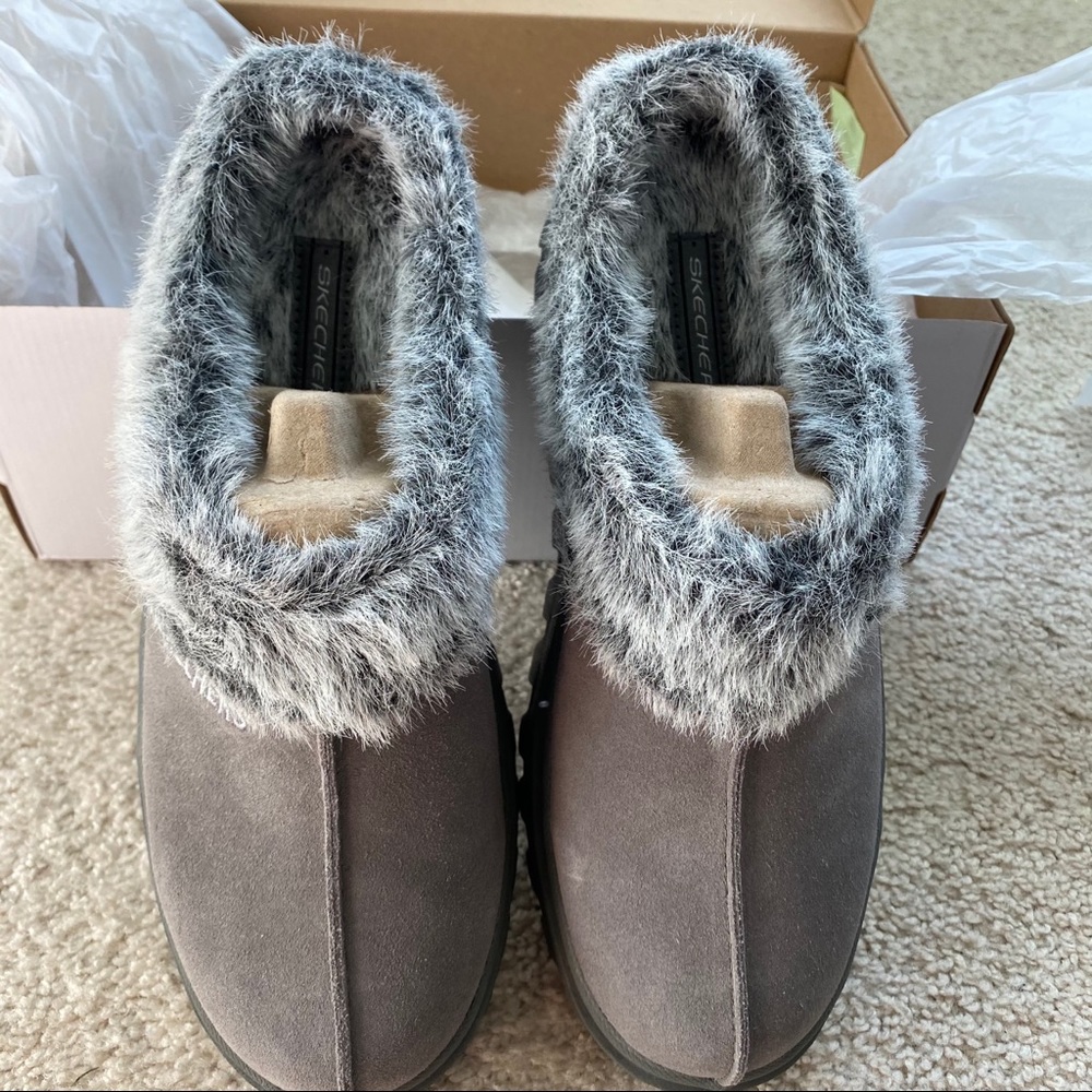 grey sketchers slippers